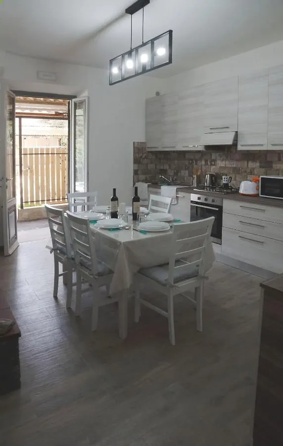 マッサローザ La Casina Fra Gli Oliviヴィラ 0*,